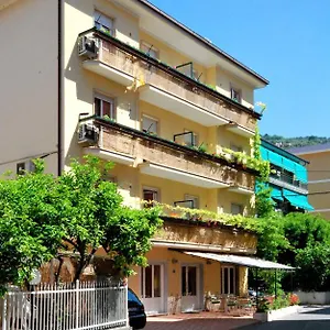 Glicini 2*, Finale Ligure Italia