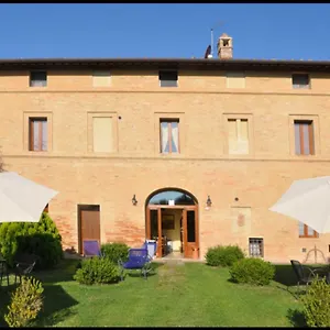 Fonte Dei Tufi 3*, Siena Italia