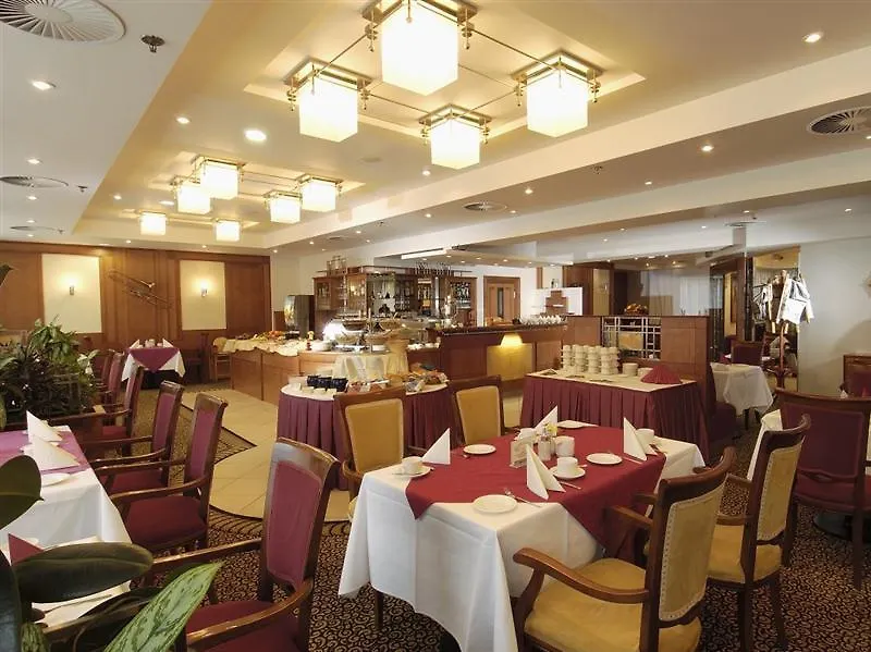 Ramada Prague City Centre Hotell