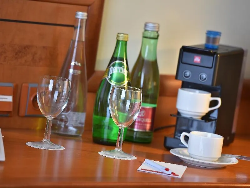 Ramada Prague City Centre 4*,